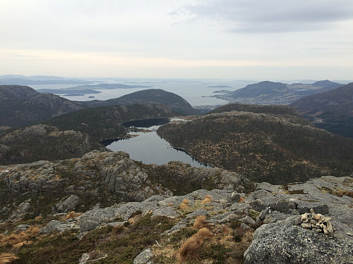 Frå Lomafjellet mot bl.a. Tømmervatnet og Tunglandsfjellet