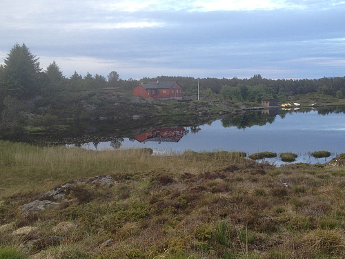 Vakker junikveld ved Røyningsvatnet