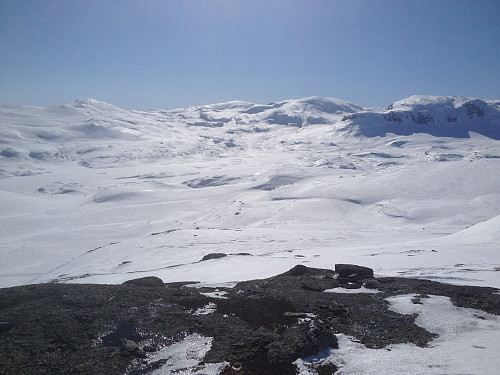 Fra Kreklingdyreggi mot Kjelavatnet, Kjelatind, Vassdalseggen og Kistenuten