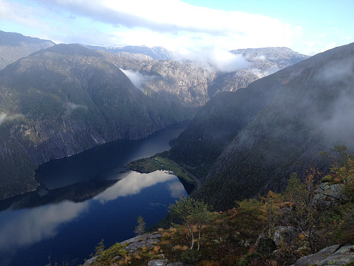 Fra toppen av Langfoss mot Eljarvik ved Åkerfjorden