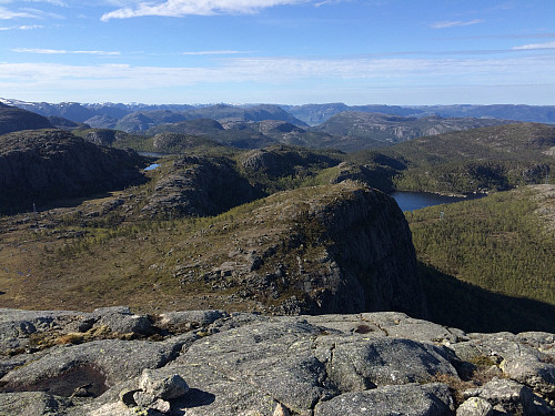 Frå Homsknuten mot bl.a. Kjellsfjellet og Tømmervatnet