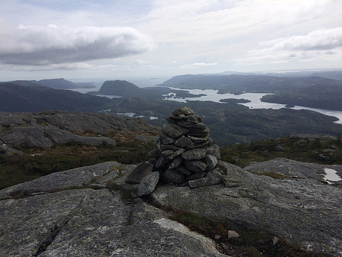 Fra Ørna mot bl.a. Borgøy og Hervikfjorden