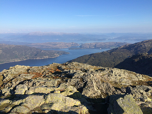 Fra Mehammarsåta mot Hodnanes, Huglo og Halsnøy