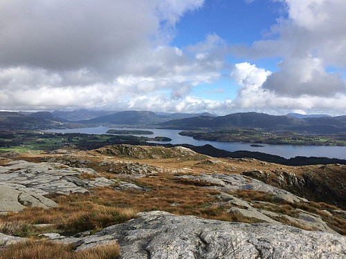 Fra Hodnafjellet mot Skjoldafjorden og Nes