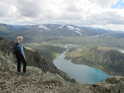 Fra Veslefjellet med tilbakeblikk mot Gjendesheim