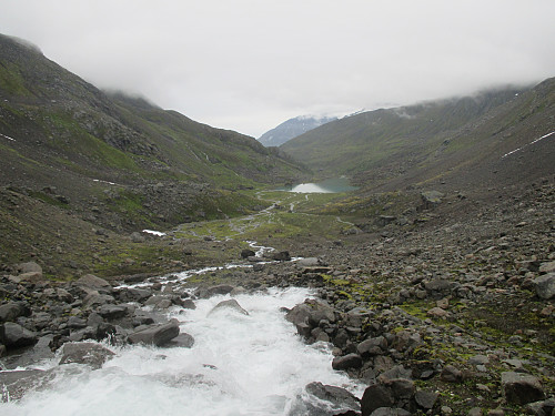 Tilbakeblikk mot Tenvatnet og Sørfjorddalen