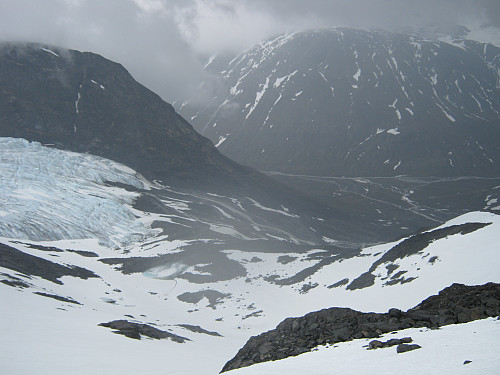 Utsikt mot Visdalen og brefallet på Svellnosbreen