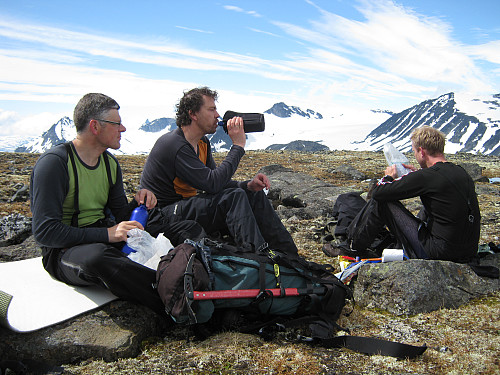 Pause på flaten på Hellstuguhø