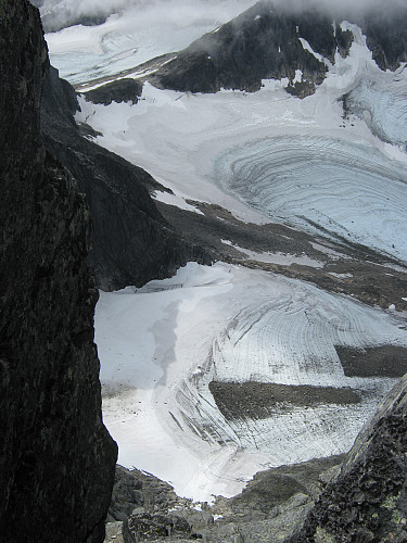 Utsikt mot Skagastølsbreen og Bandet, og nå skinner sola!