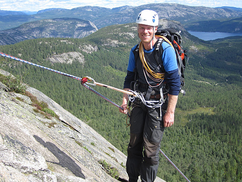 Luftig rappell på Hægefjell