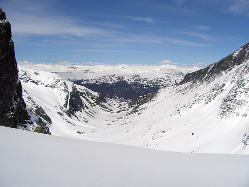 På Ringsbreen med tilbakeblikk ut Ringsdalen
