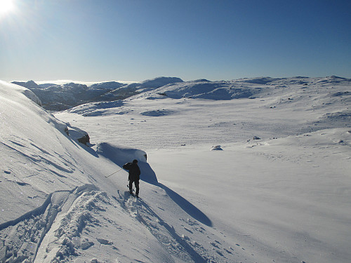 Full vinter på Krunefjell! Her er me på veg ned vest for Bergeheia
