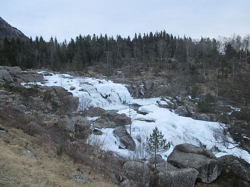 Fossen i Jørpelandsåna islagt