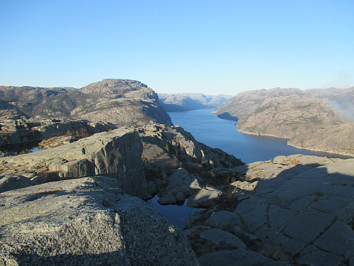 Frå Hatten mot Lysefjorden og Neverdalsfjellet