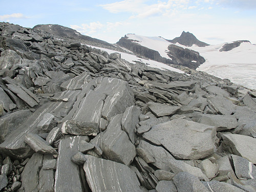 Fin geologi over Rundhø, med Geita og Soksa i bakgrunnen
