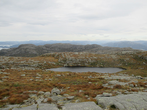 Fra Dyrafjellet med utsikt nordøstover mot Nonsknuten og Forsand