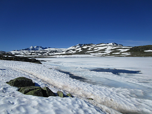Det er fortsatt mye snø på Sognefjellet, enda det er siste dag i juli