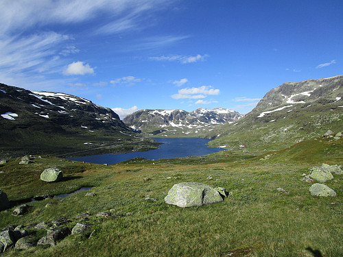 Flott sensommermorgen på Haukelifjell! Vi ser innover mot Ulevåbotn med Stavsnuten bakerst