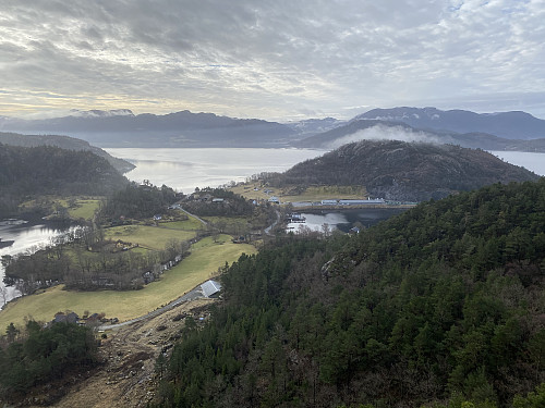 Mot Lerang med Lerangsvågen og -hammaren