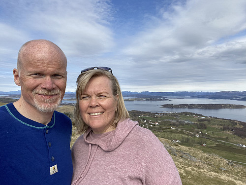 Høgast på Rennesøy med Brimse og Talgje i bakgrunnen