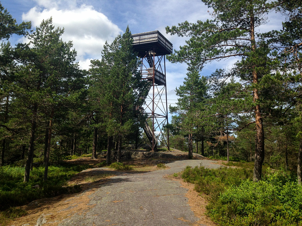 Tårnet på toppen av Kjerringhøgda