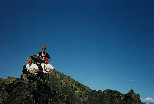 Stig, Hans Olav og meg på toppen av Maritinden