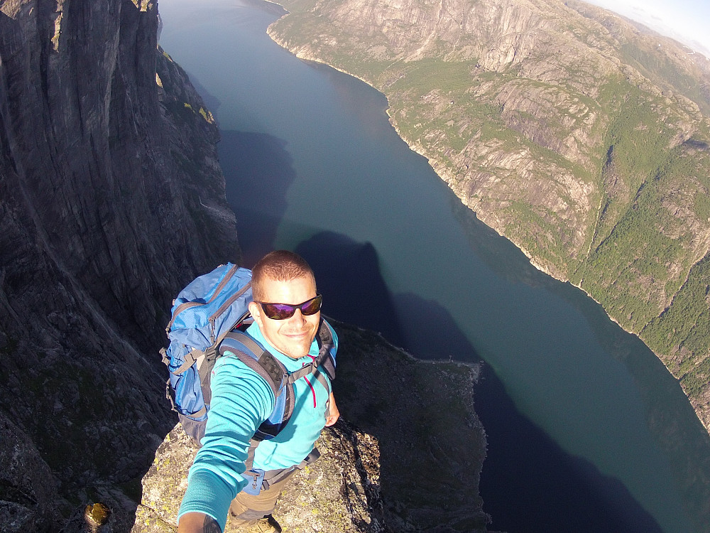 Poserer på kjerag :-)