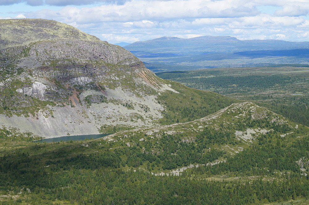 Fin utsikt til Rundemellen og Kalvemellen.