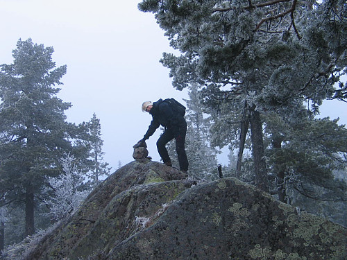 Markert toppunkt med liten varde.