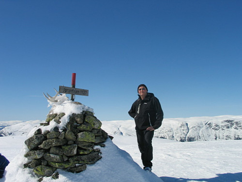Flott vær på Gyranfisen. Sørbølfjellet i bakgrunnen. 