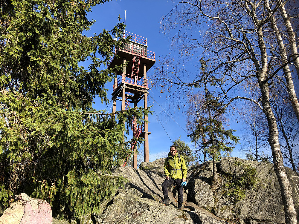 Brannvakttårnet på Linnekleppen er bemannet i sommermånedene