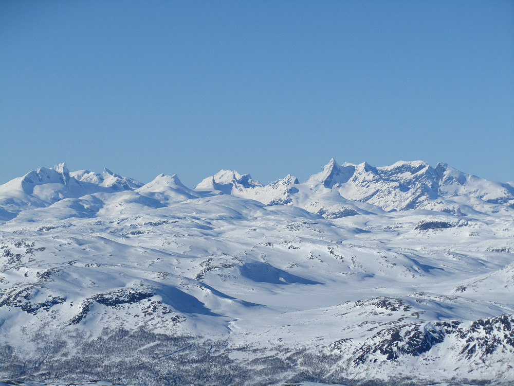 Sulefjellet; bra utsiktsplattform mot Sør-Norges mest alpine "hotspot"..  