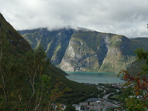 Dagens mål sett fra nedkjøringen mot Øvre Årdal fra SØ