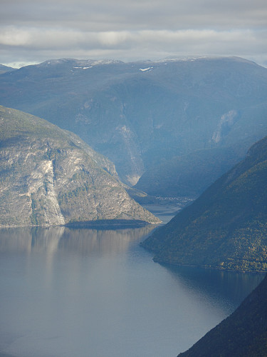 Mot Lærdal