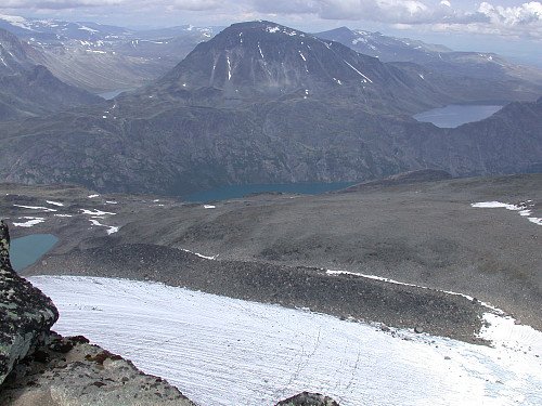 Besshøe og litt av Gjende fra Høgdebrotet