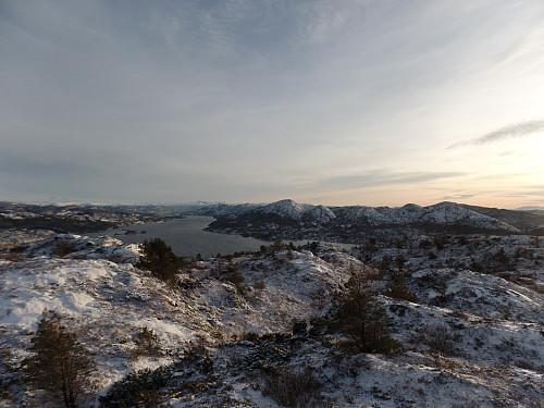 Kvitsteinfjellet, utsikt mot sør. Gaustadfjellet senter