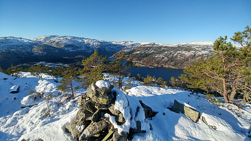 Fra nordvesttoppen. Vike ca bildesentrum