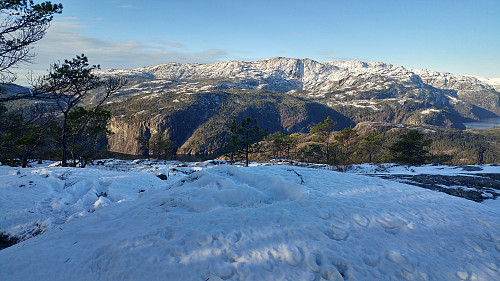 Toppknatten. Husdalsfjellet Lindås i bakgrunnen