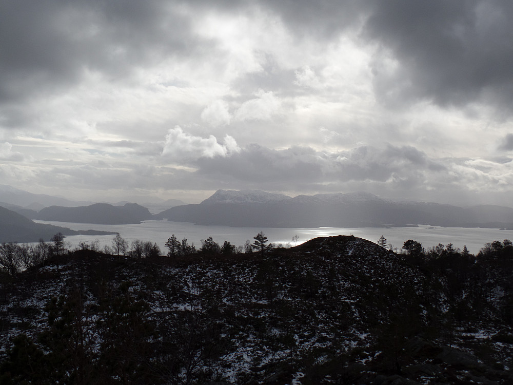 Fra toppen. Bjørnafjorden og Tysnes