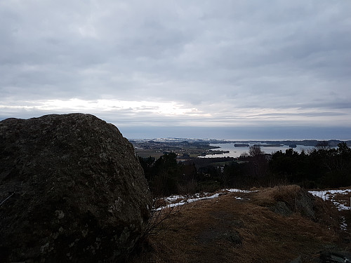 Stor stein ved Ullandhaug høyeste punkt 