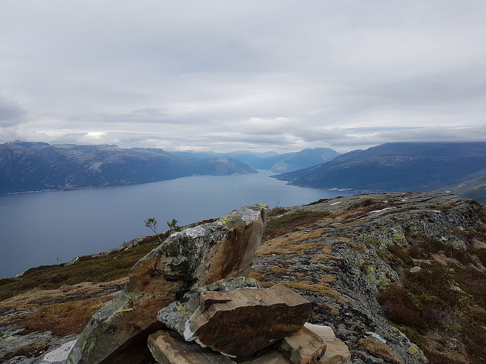 Ikke verst utsikt innover fjorden heller