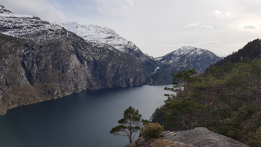 Utover Mofjorden