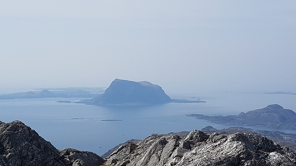 Umiskjennelige Alden, med Værlandet og Bulandet til venstre