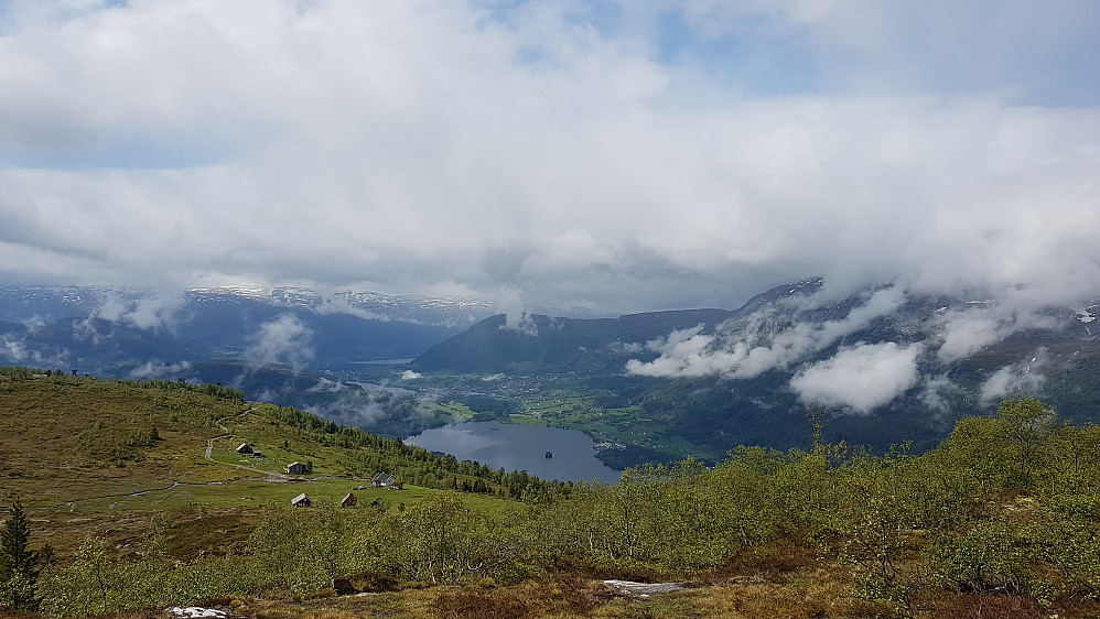 Et lite stykke nord for Liaset med utsyn over fagre Voss
