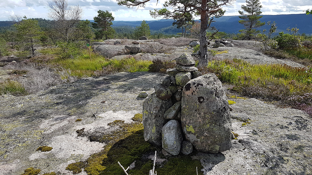 Øst for Høgsteinsheia
