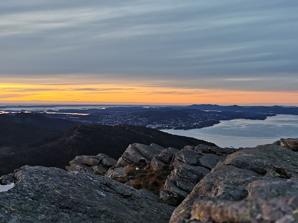 Mot Askøy og Øygarden