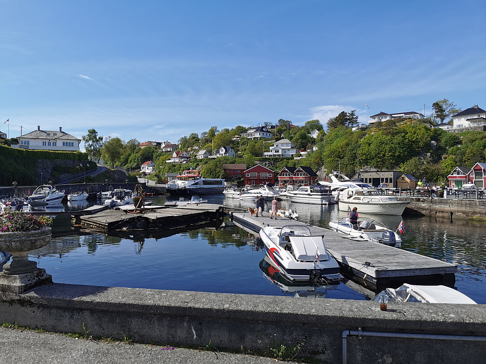 Idylliske Bekkjarvik