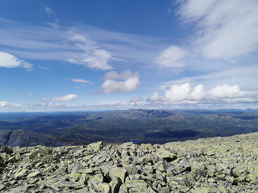 .. og i Seljord? Brattefjell midt i bildet? Skal det bli dagens kommunetopp nr 2?