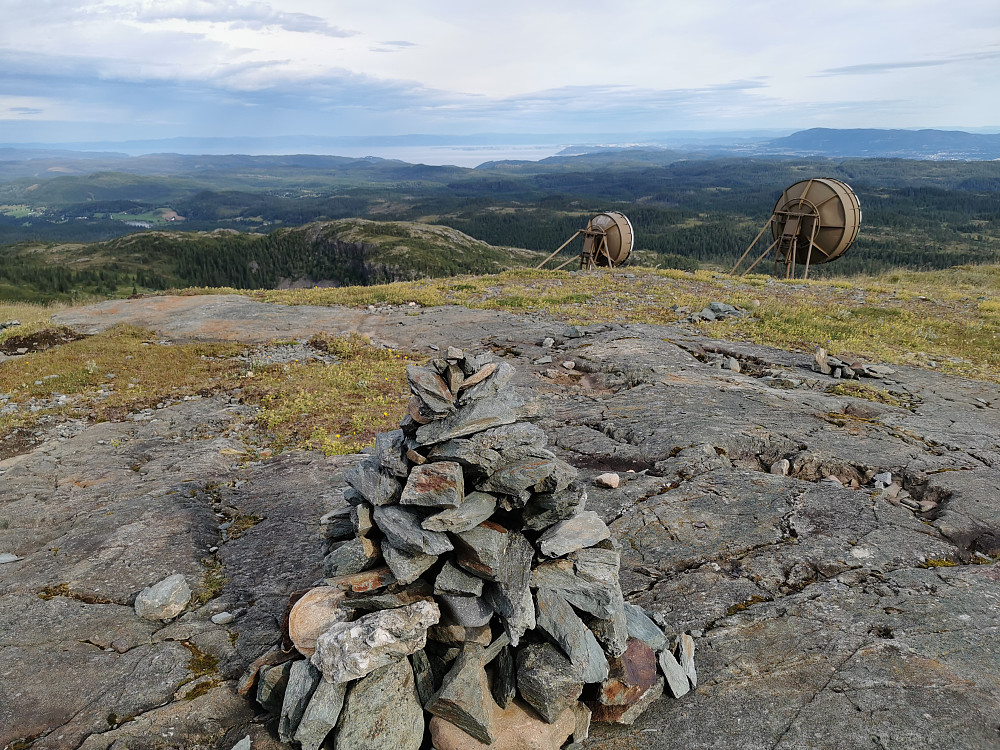 Fasesknippen. Trondheimsfjorden kan ses i nordvest