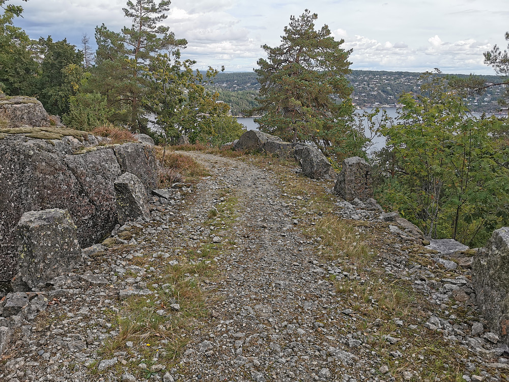 Parti av veien opp sørøstflanken på Håøya